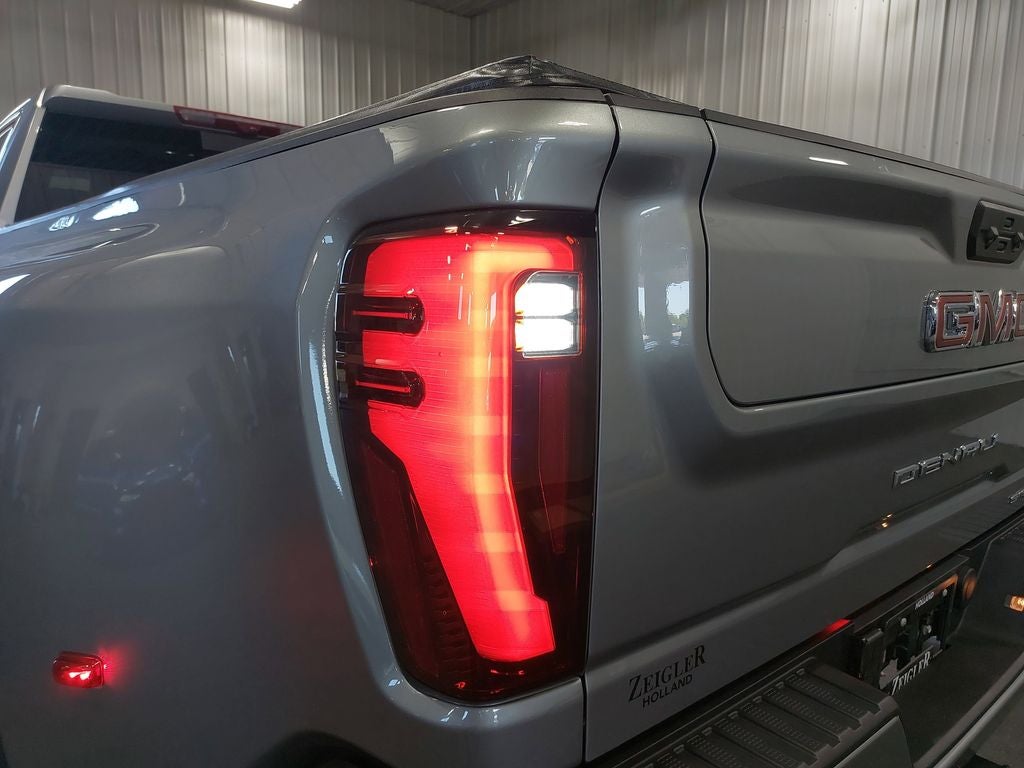 2025 GMC Sierra 3500HD Denali