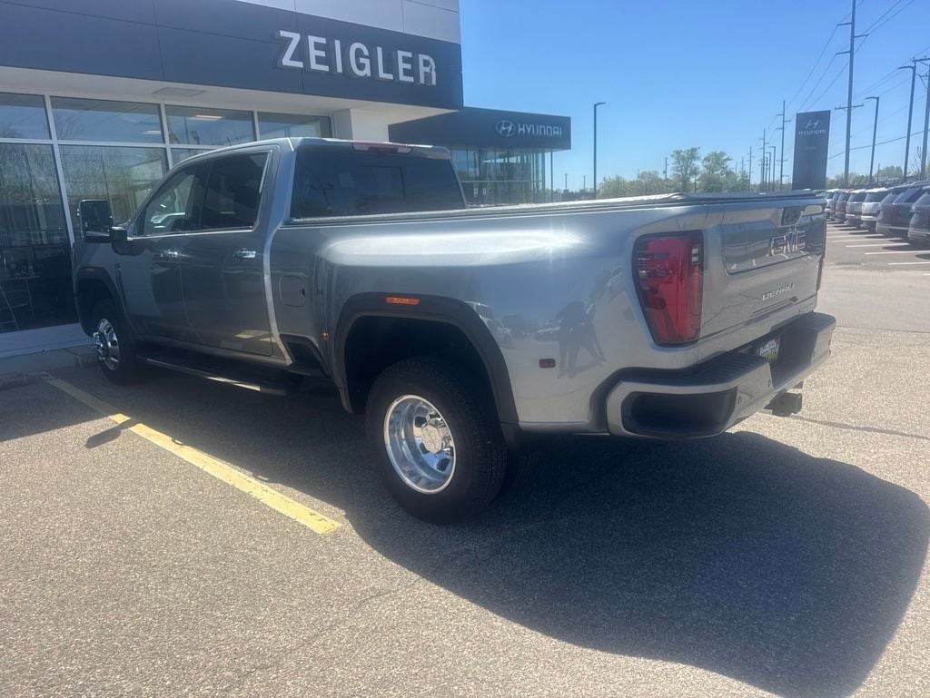 2025 GMC Sierra 3500HD Denali