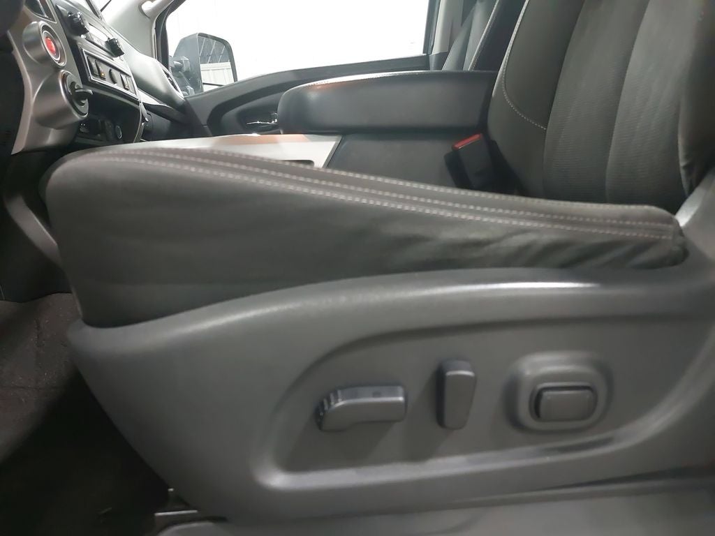 2017 Nissan Titan XD SV