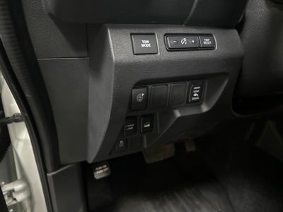 2022 Nissan Frontier SV W/ HEATED SEATS & BLIND SPOT DETECTION