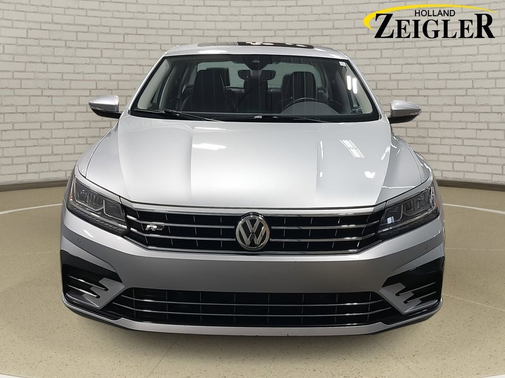 2019 Volkswagen Passat 2.0T SE R-Line