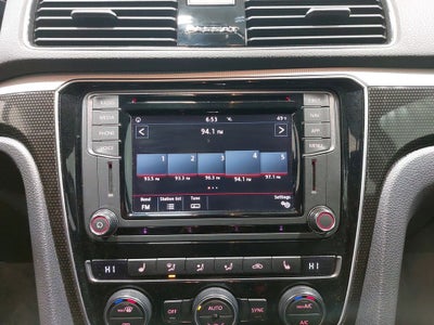 2019 Volkswagen Passat 2.0T SE R-Line