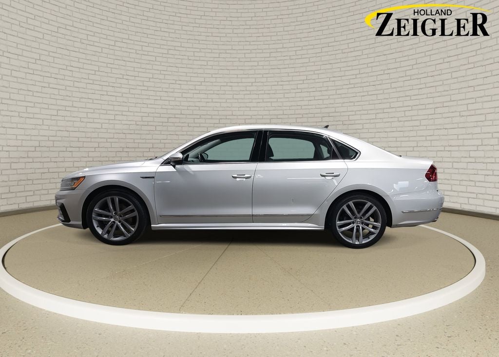 2019 Volkswagen Passat 2.0T SE R-Line