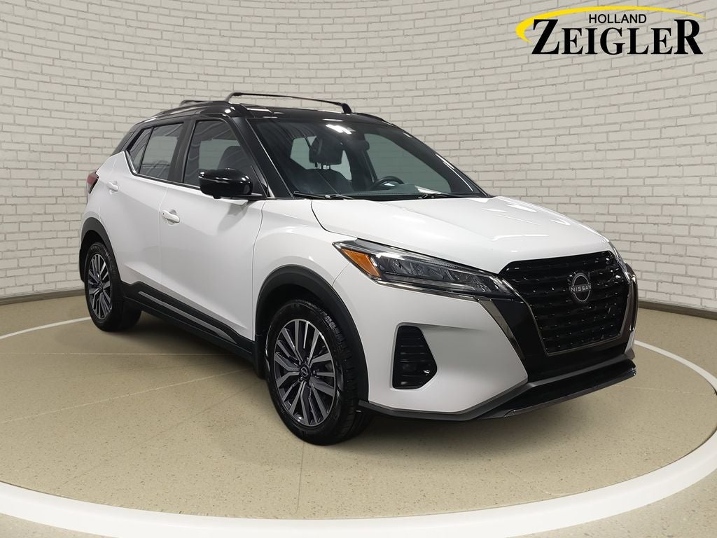 2023 Nissan Kicks SR