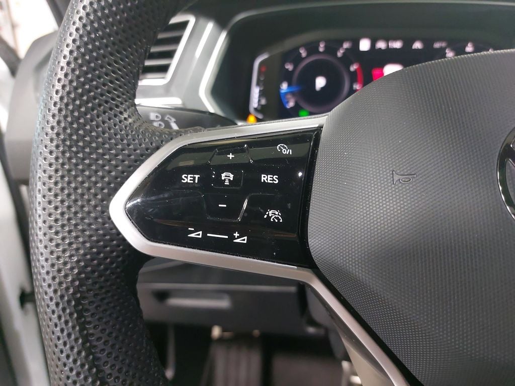 2024 Volkswagen Tiguan 2.0T SEL R-Line