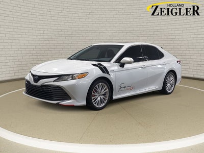 2019 Toyota Camry Hybrid XLE