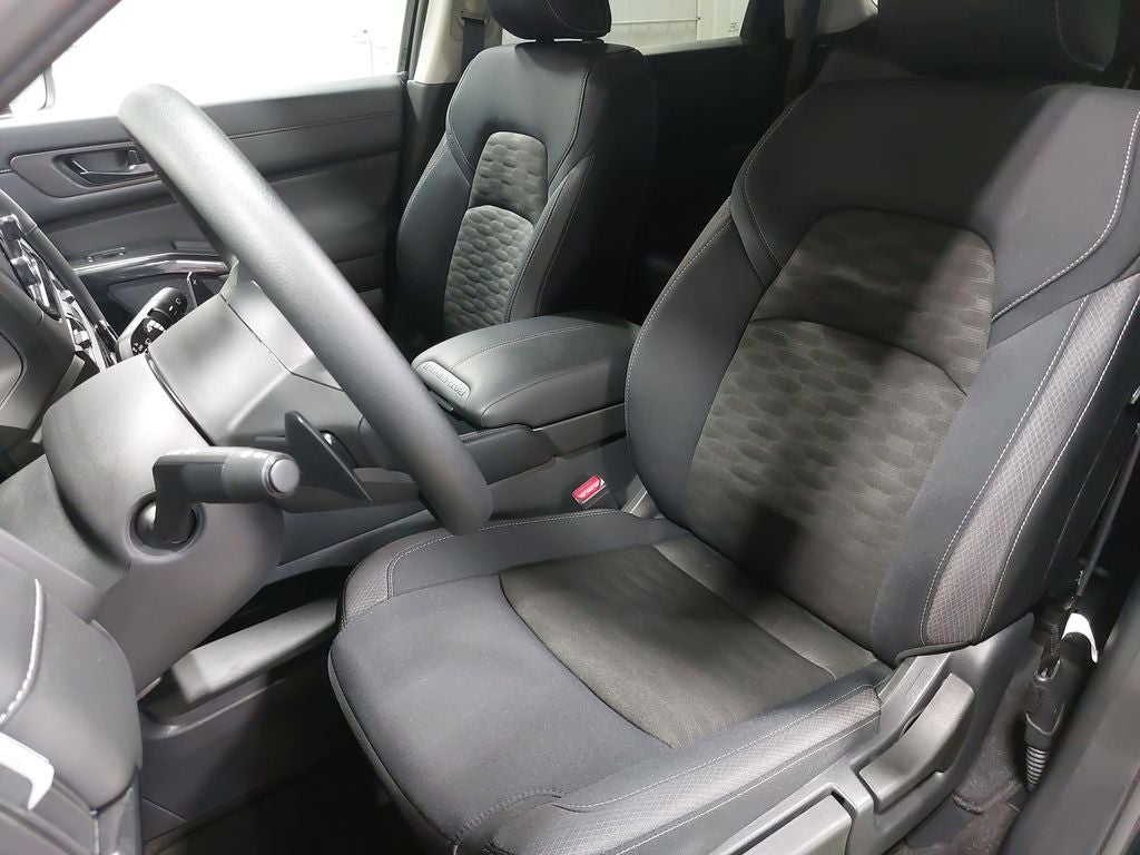 2025 Nissan Pathfinder S