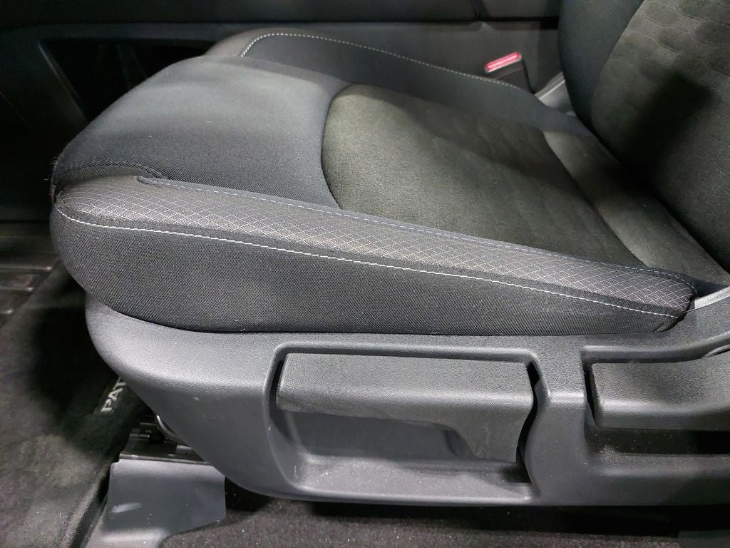 2025 Nissan Pathfinder S