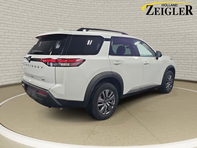 2025 Nissan Pathfinder SV