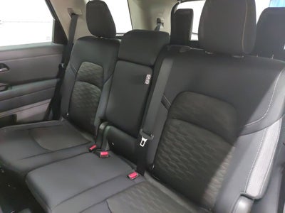 2023 Nissan Pathfinder SV