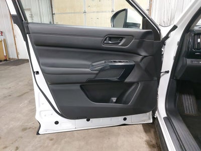 2023 Nissan Pathfinder SV