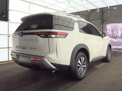 2024 Nissan Pathfinder SL