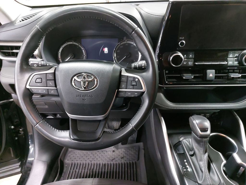 2023 Toyota Highlander LE