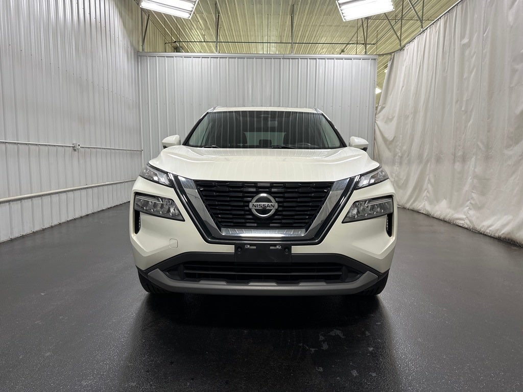2021 Nissan Rogue SV PREMIUM PACKAGE W/ MOONROOF & LEATHER SEATS