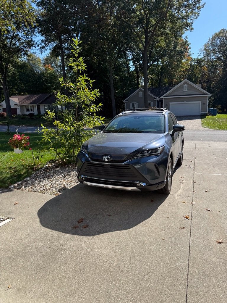 2023 Toyota Venza XLE