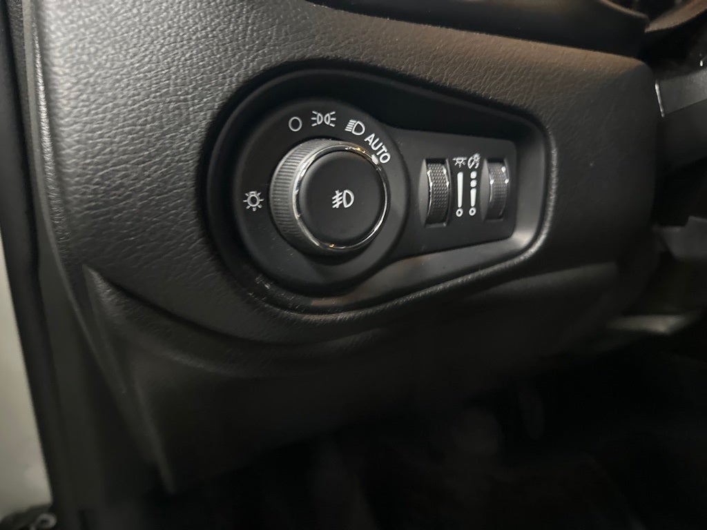 2018 Jeep Renegade Latitude W/ HEATED SEATS