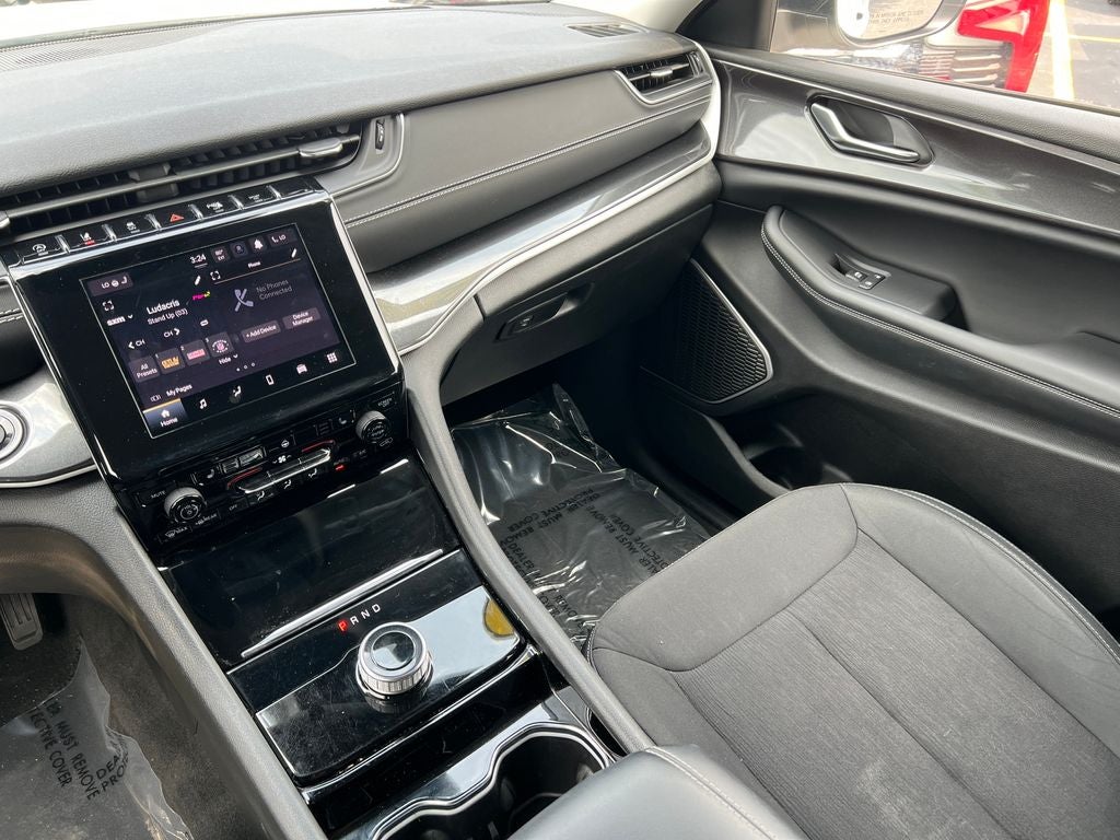 2022 Jeep Grand Cherokee Laredo