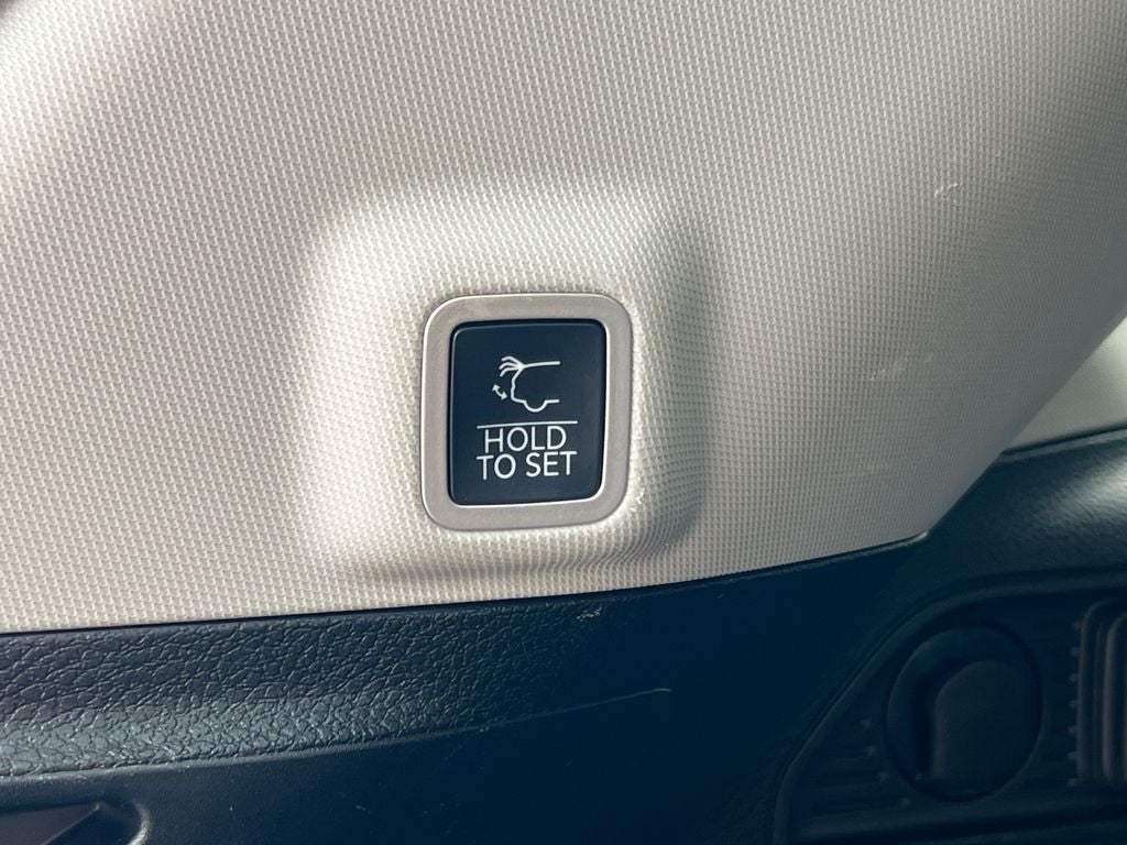 2022 Jeep Grand Cherokee Laredo