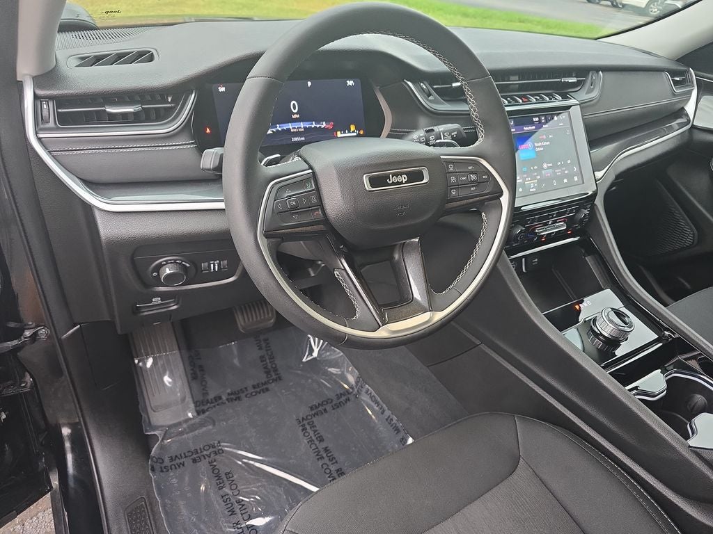 2023 Jeep Grand Cherokee Laredo