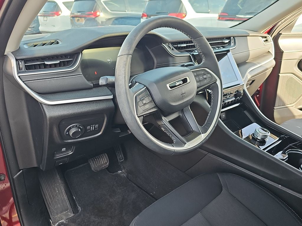 2023 Jeep Grand Cherokee Laredo