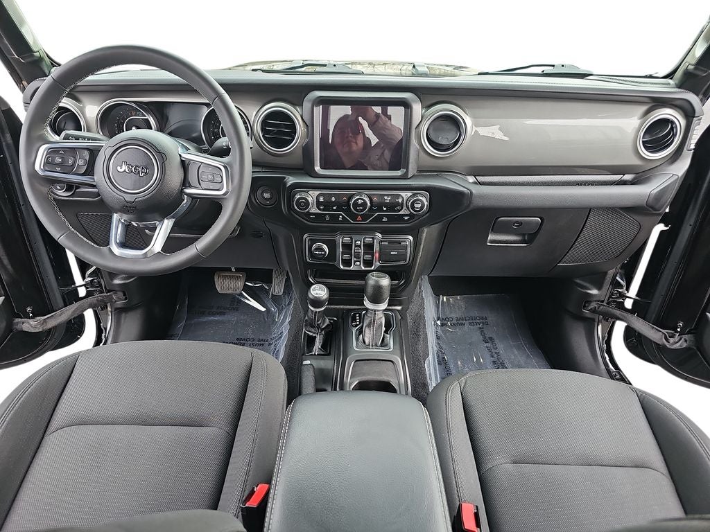 2023 Jeep Gladiator Overland