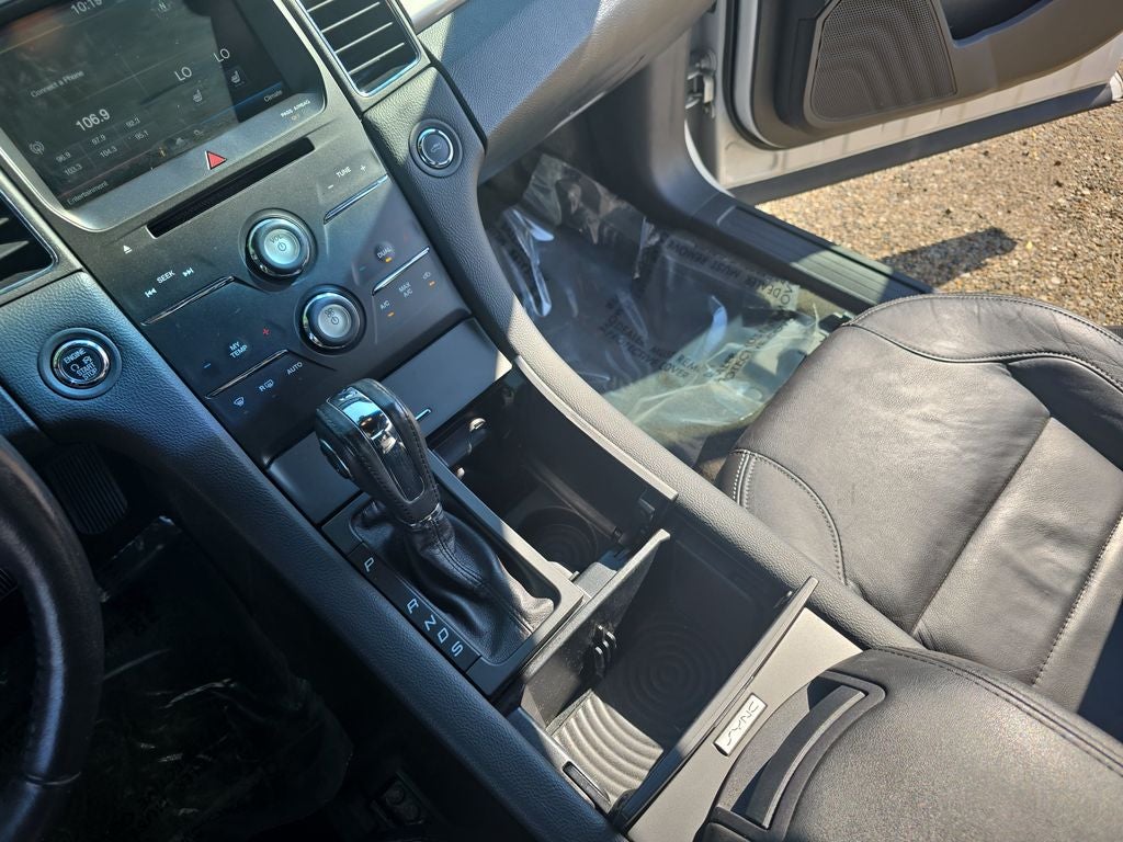 2015 Ford Taurus SEL