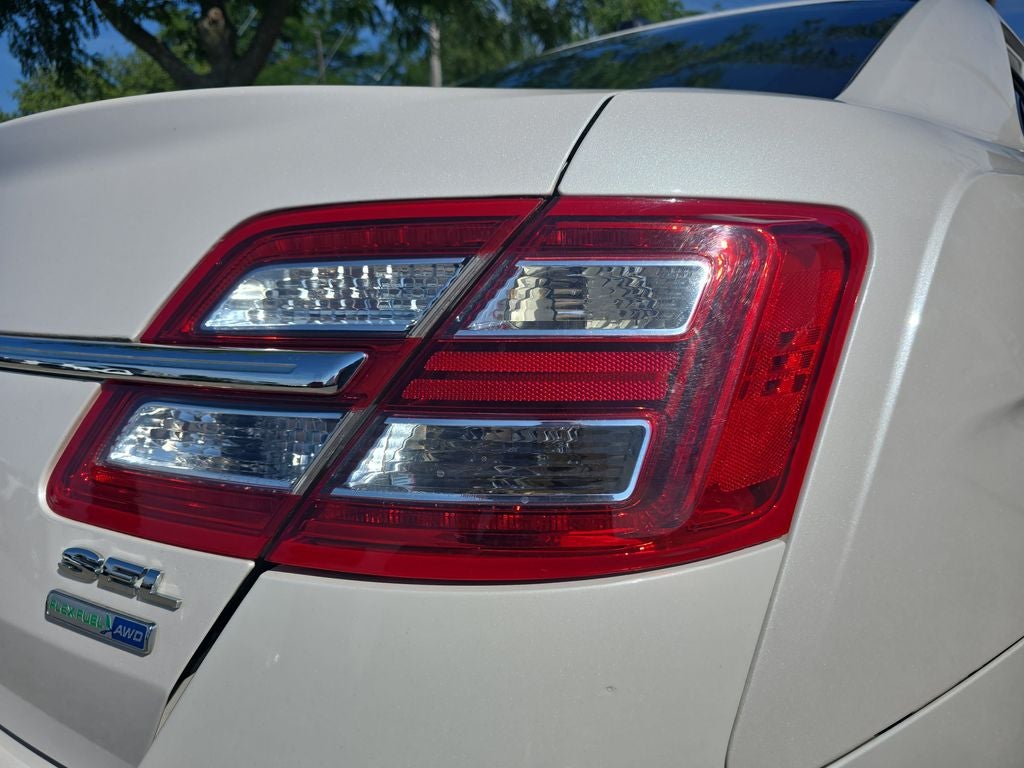 2015 Ford Taurus SEL