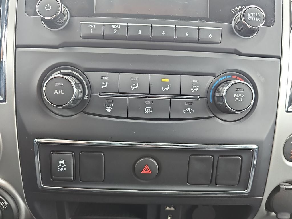 2018 Nissan Titan SV