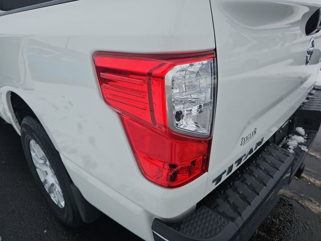 2018 Nissan Titan SV