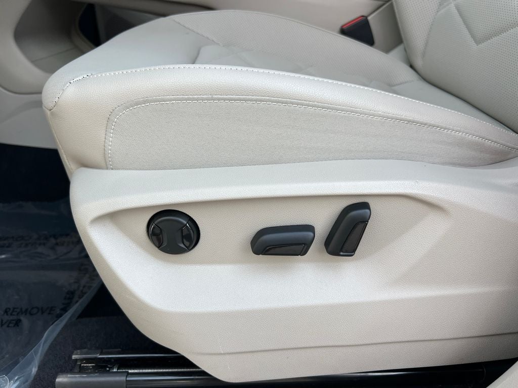2026 Volkswagen Atlas SE w/Technology