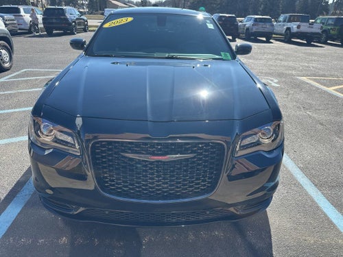 2023 Chrysler 300 S Comfort Group Package