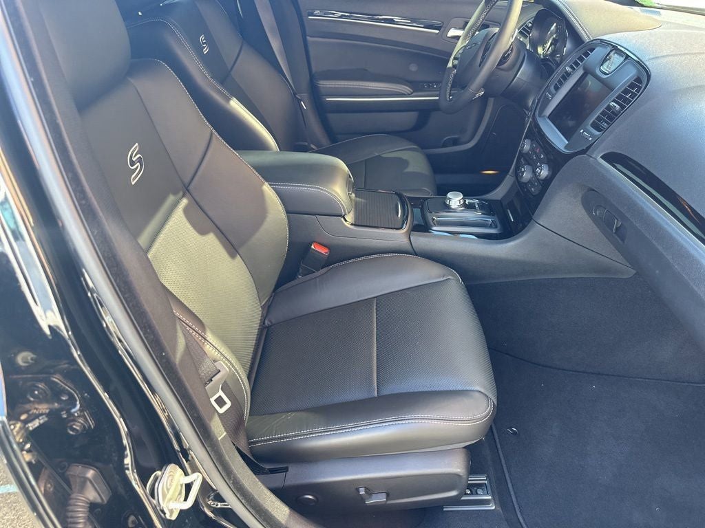 2023 Chrysler 300 S Comfort Group Package