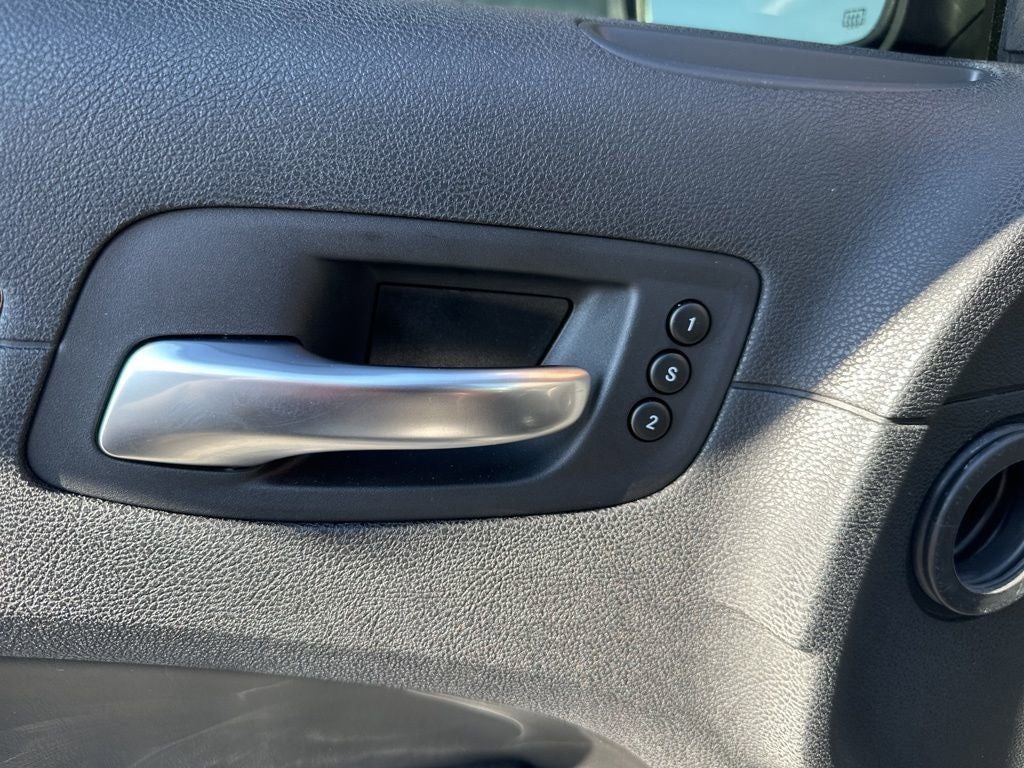 2023 Chrysler 300 S Comfort Group Package