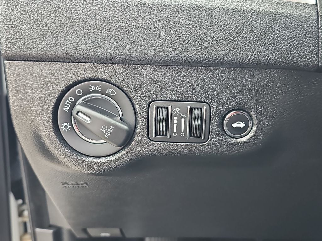 2023 Chrysler 300 Touring AWD