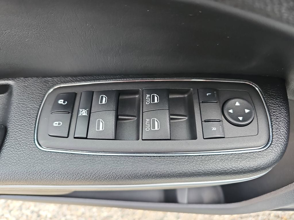 2023 Chrysler 300 Touring AWD