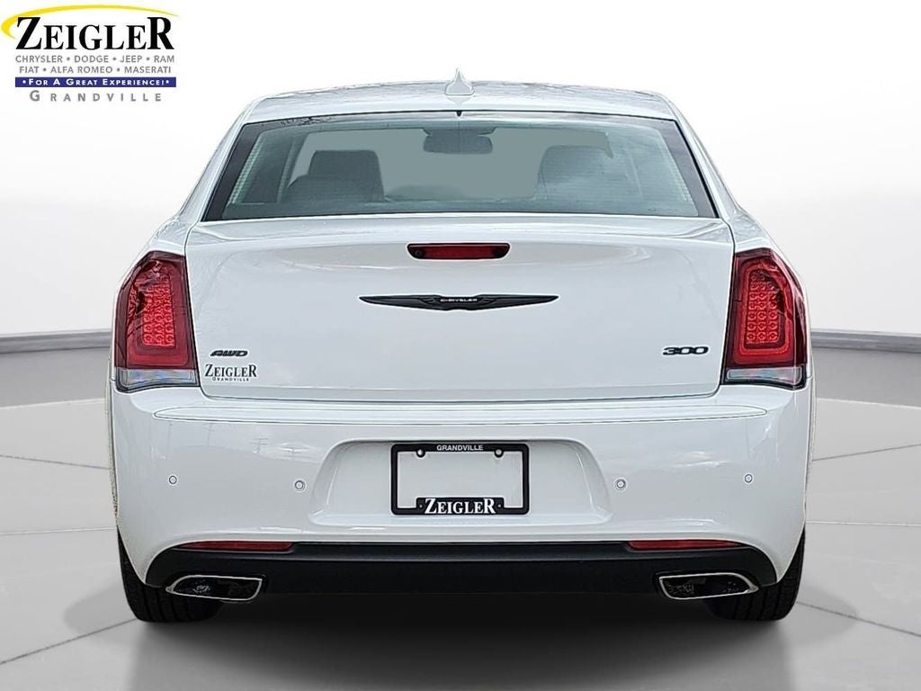 2023 Chrysler 300 Touring AWD