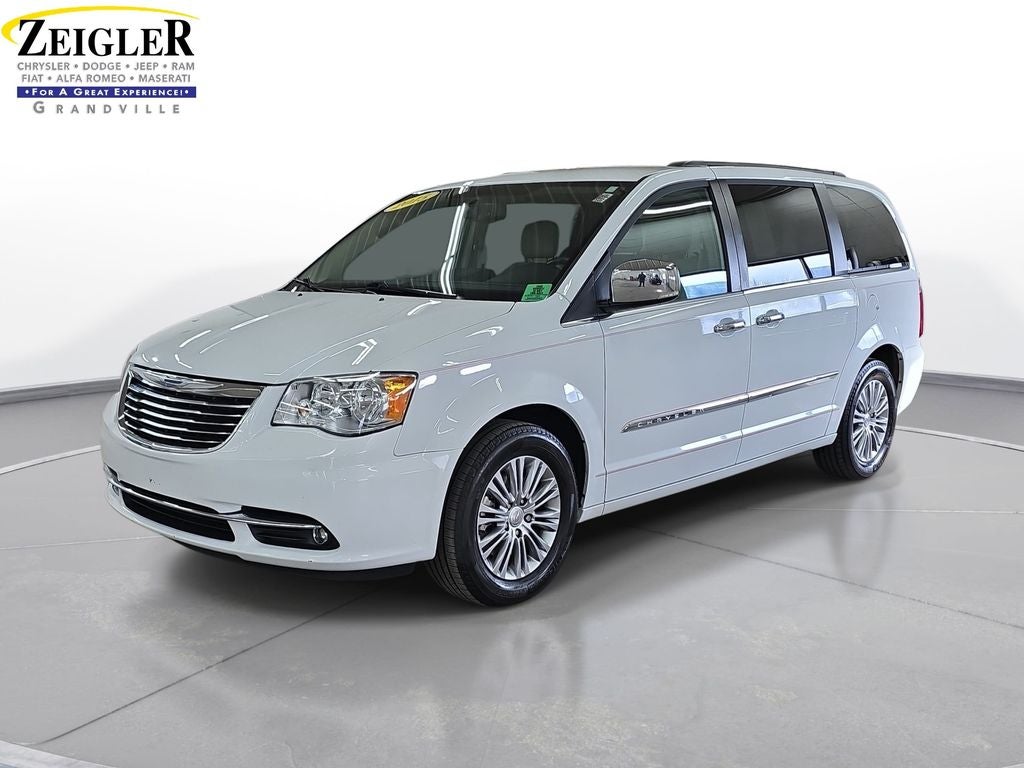 2015 Chrysler Town & Country Touring-L