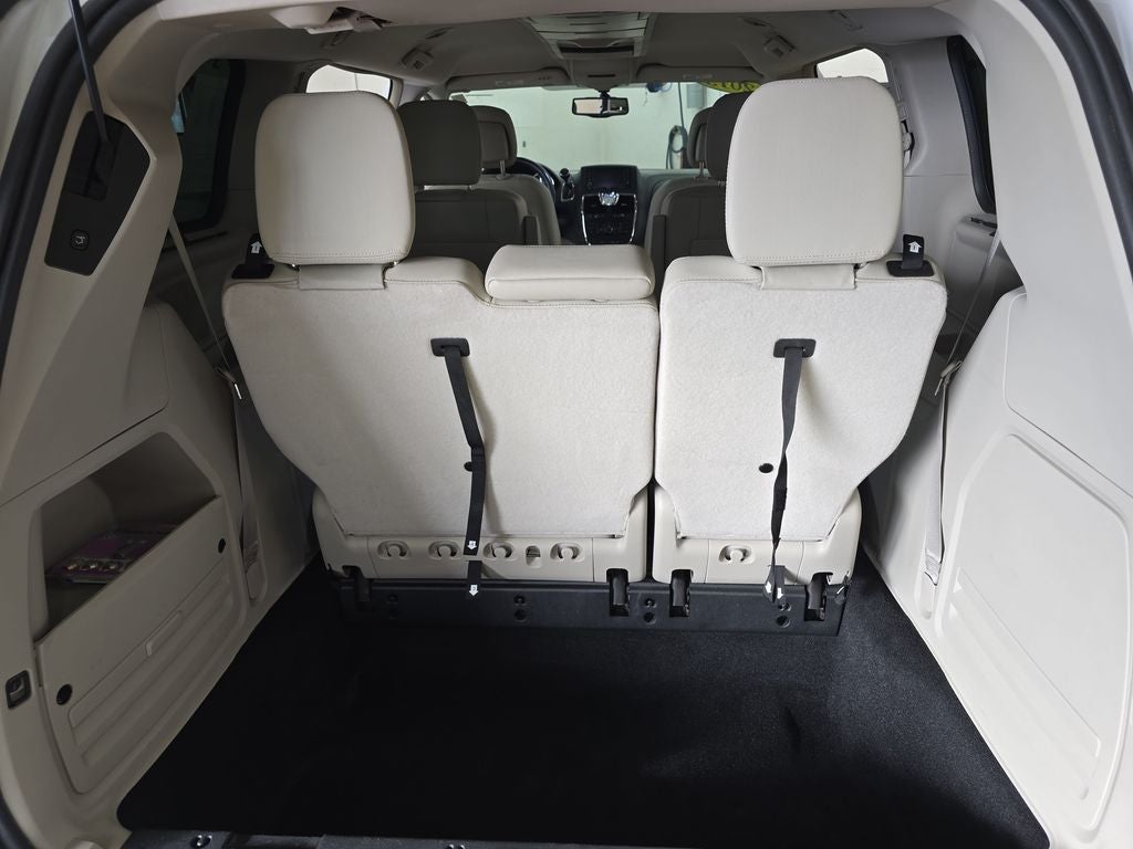2015 Chrysler Town & Country Touring-L