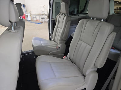 2015 Chrysler Town & Country Touring-L