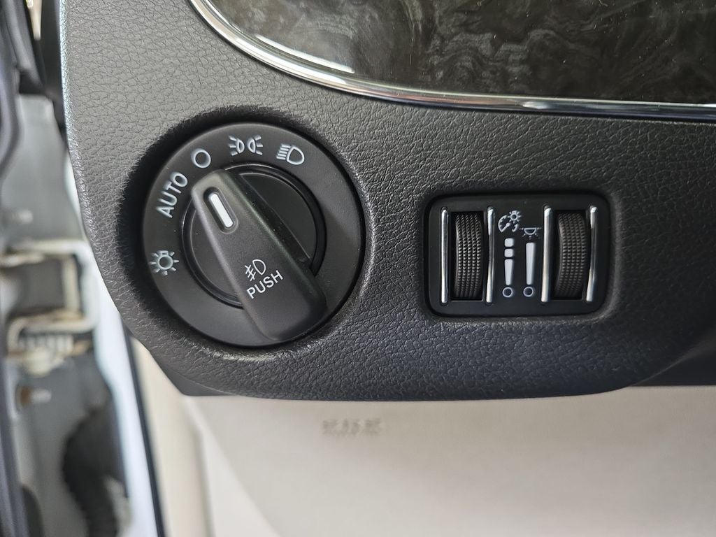 2015 Chrysler Town & Country Touring-L