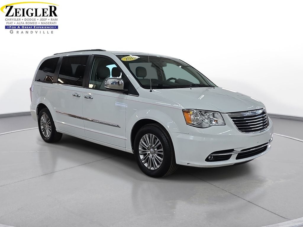 2015 Chrysler Town & Country Touring-L
