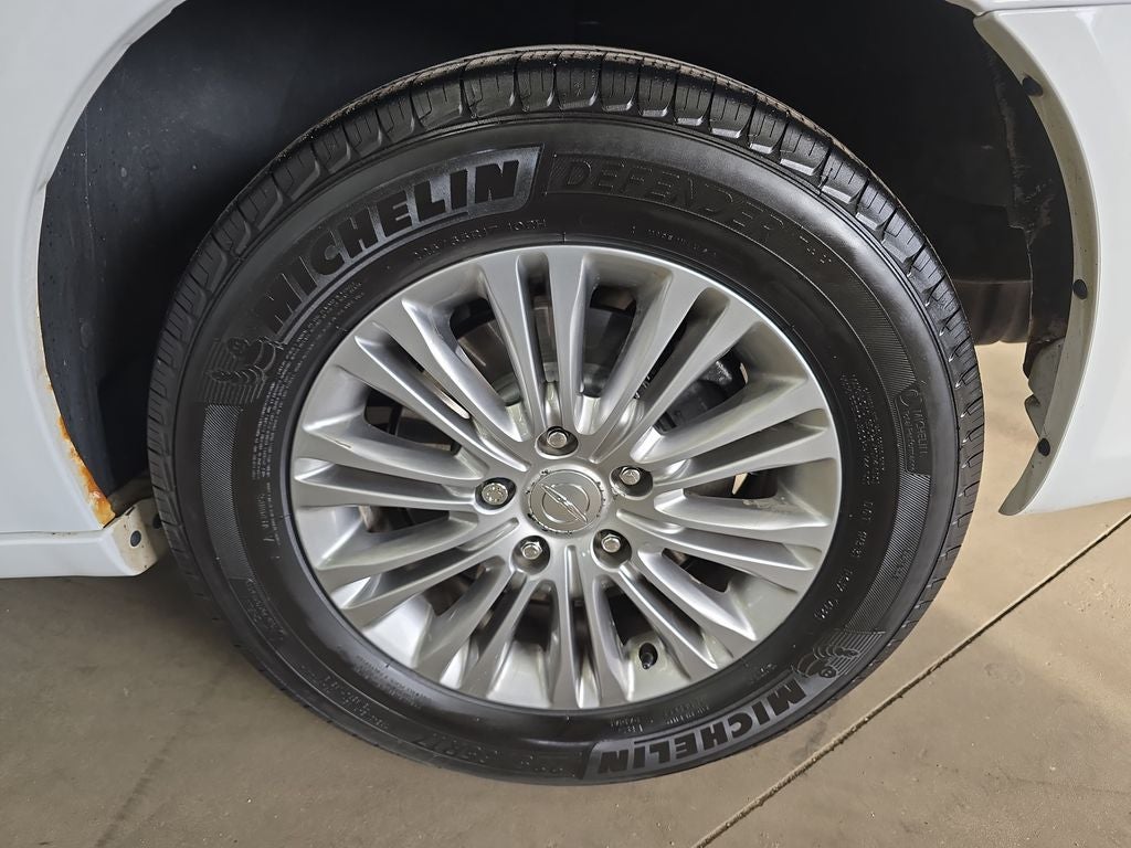 2015 Chrysler Town & Country Touring-L