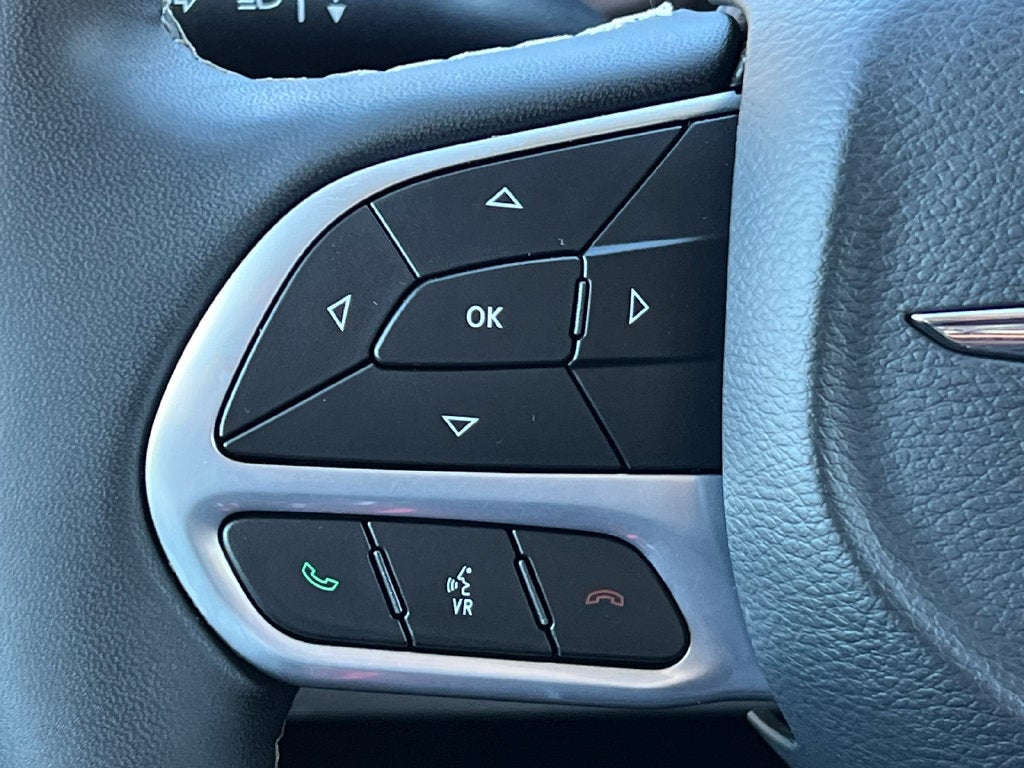 2024 Chrysler Voyager LX