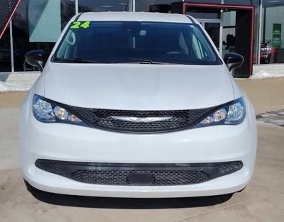 2024 Chrysler Voyager LX