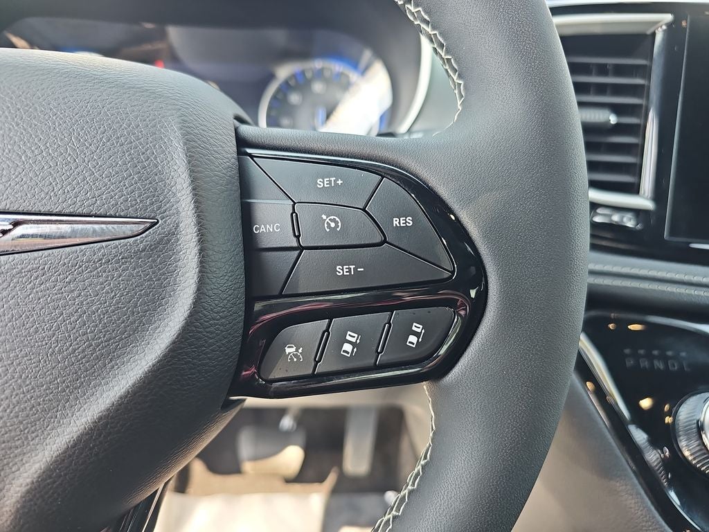 2023 Chrysler Pacifica Touring L AWD