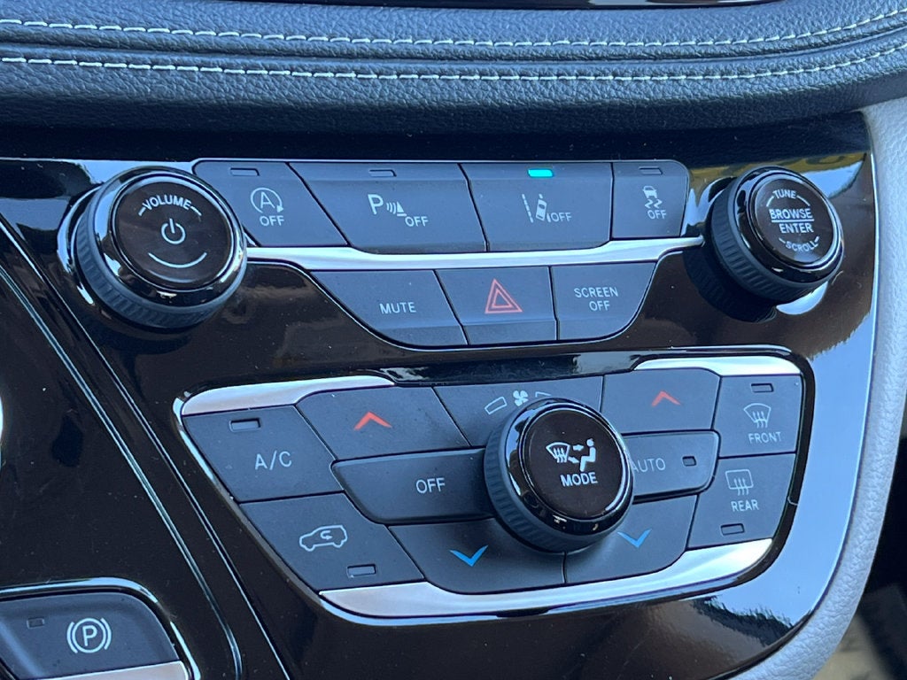 2023 Chrysler Pacifica Limited AWD