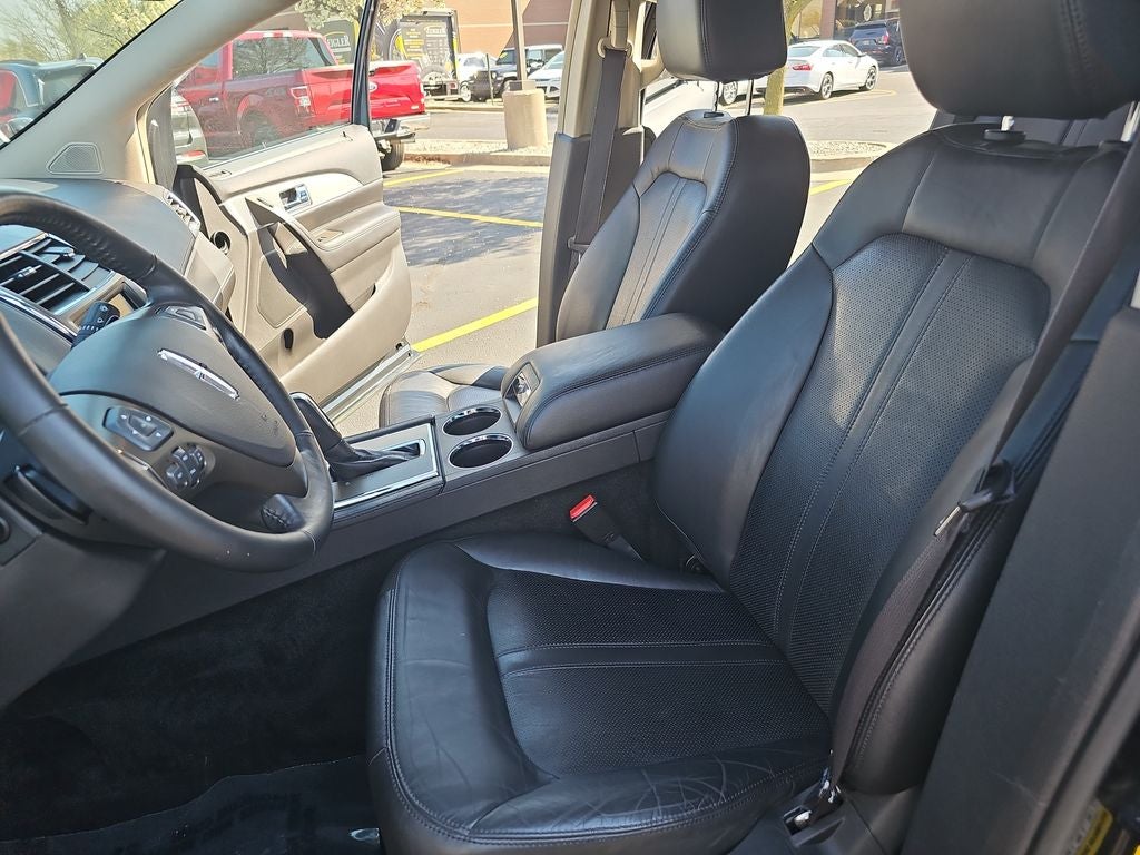 2013 Lincoln MKX Base