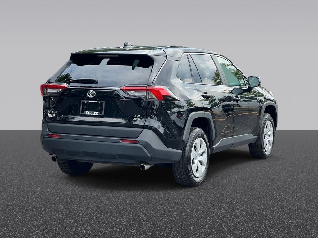 2025 Toyota RAV4 LE