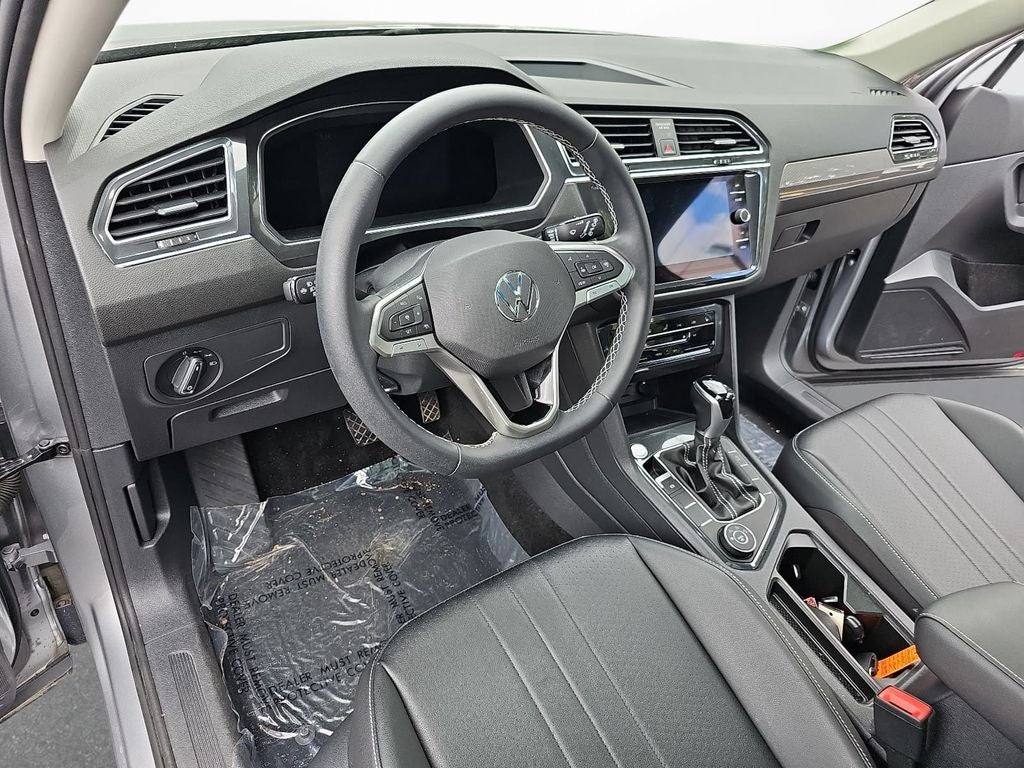 2023 Volkswagen Tiguan 2.0T SE