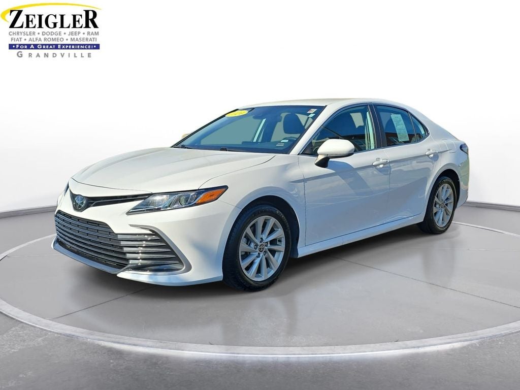 2024 Toyota Camry LE
